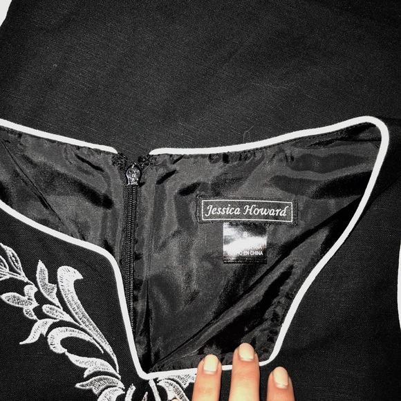 Beautiful Embroidered Dress - Picture 3 of 3